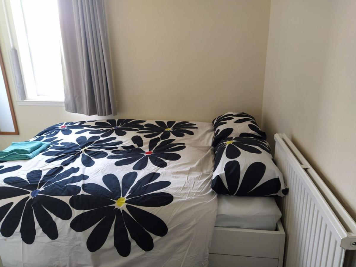 SELF CATERING 2 Bedroom Flat Edinburg Exteriör bild